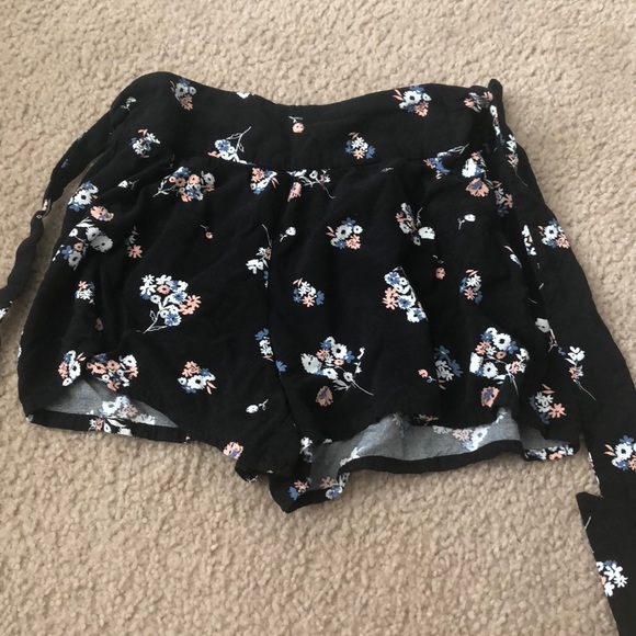 Tie Dress Shorts - Picture 1 of 4